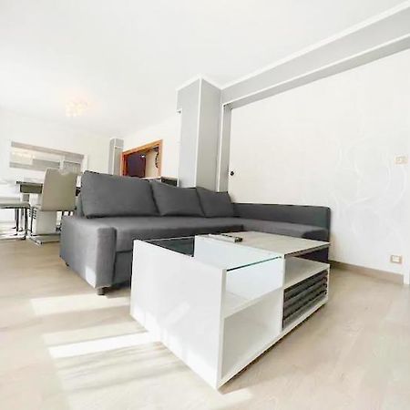 דיז'ון L'Amicale : 80 M², 6 Prs, 3 Ch, Centre Ville מראה חיצוני תמונה